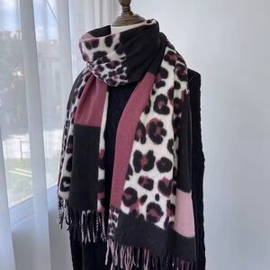 NWT Tasha Leopard Blanket Scarf
